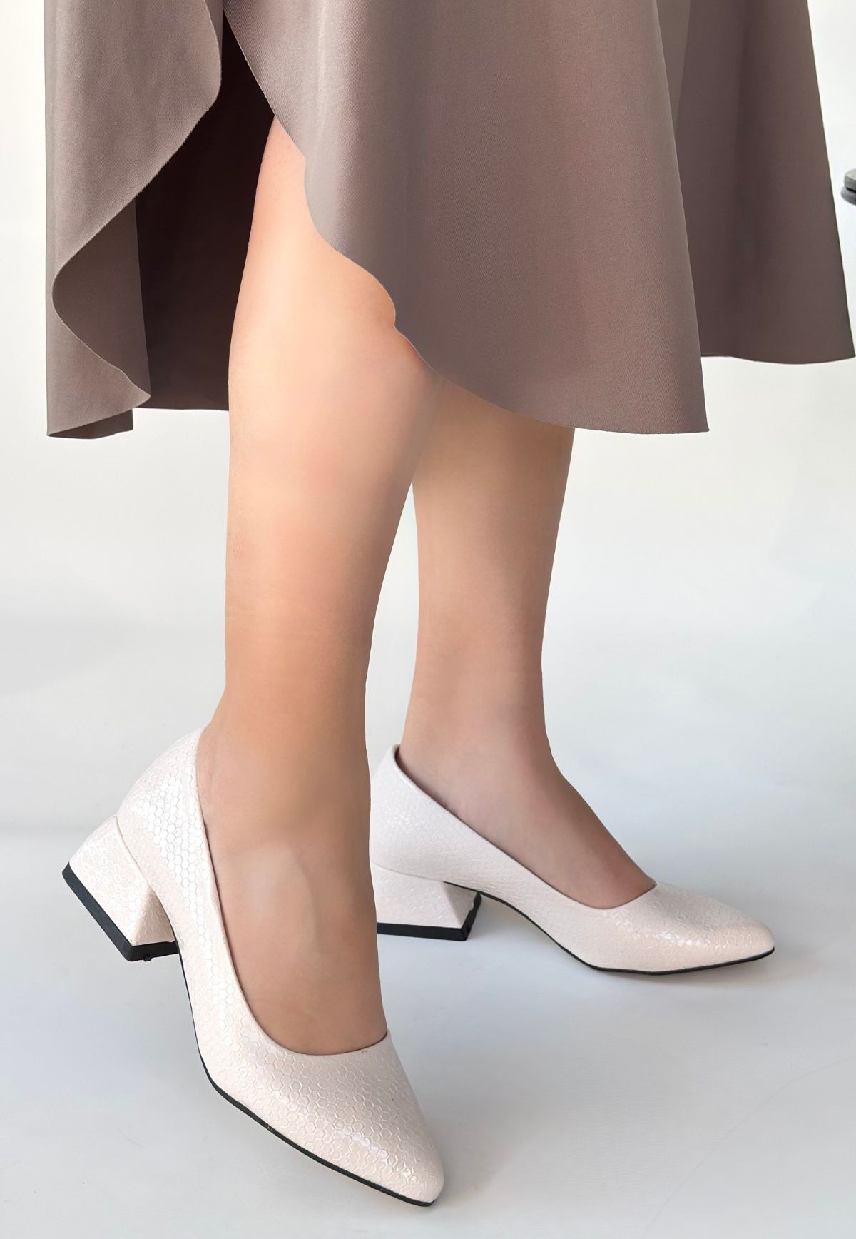 Nitya Bej Baskılı Rugan Topuklu Ayakkabı - Lisinya