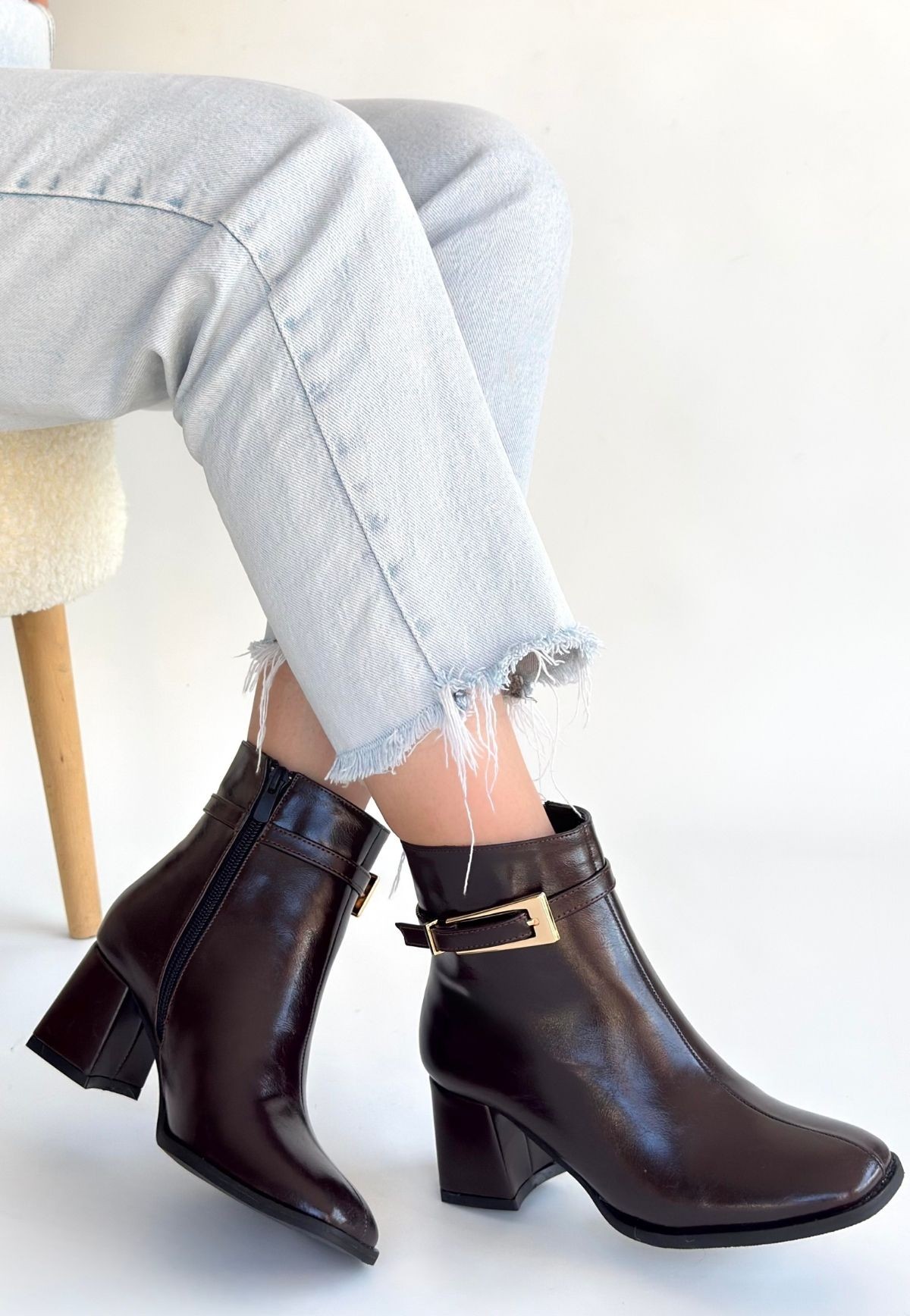 Rivav Acı Kahve Rugan Topuklu Bot - Lisinya