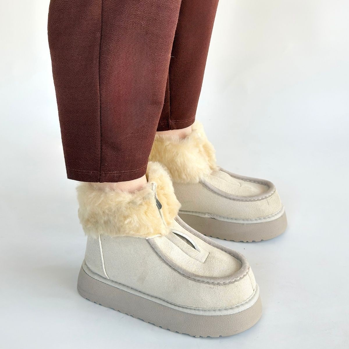 Zinya Bej Süet Bot - Lisinya Zinya Bej Süet Bot - Lisinya