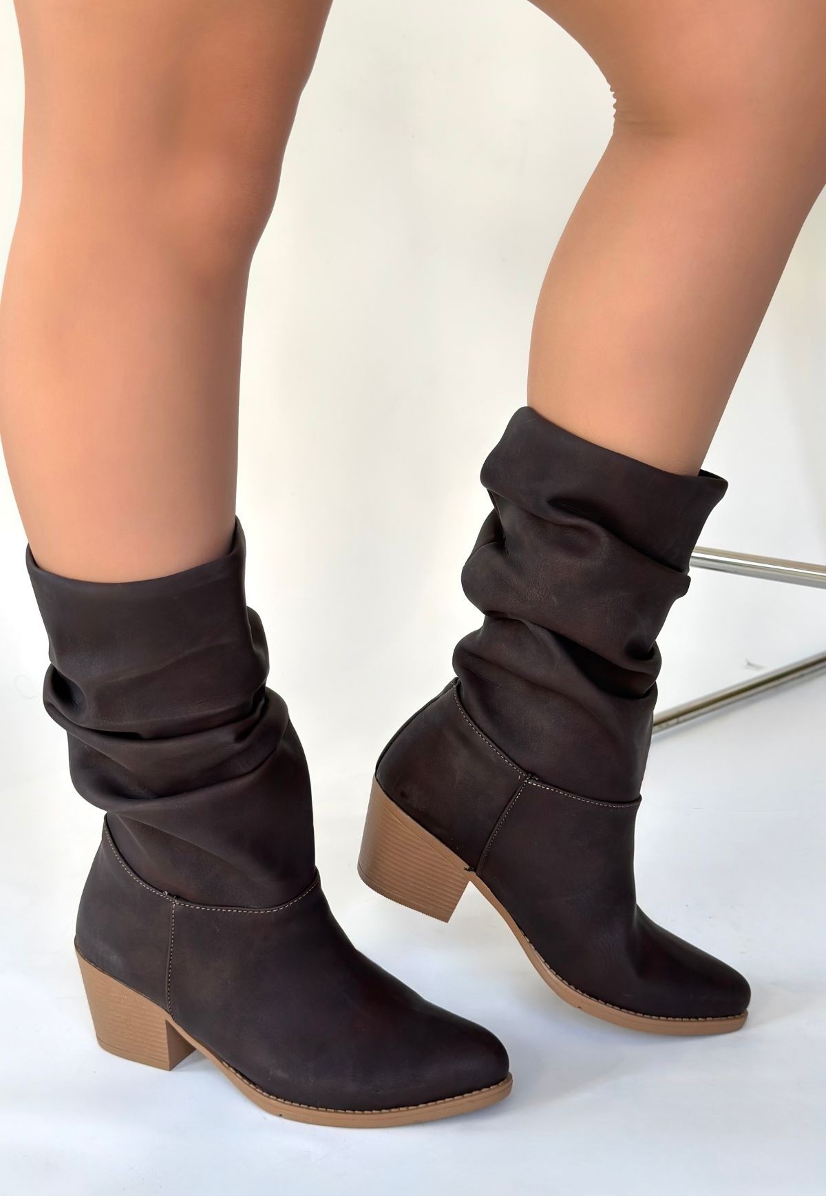 Yior Acı Kahve Nubuk Topuklu Bot - Lisinya Yior Acı Kahve Nubuk Topuklu Bot - Lisinya