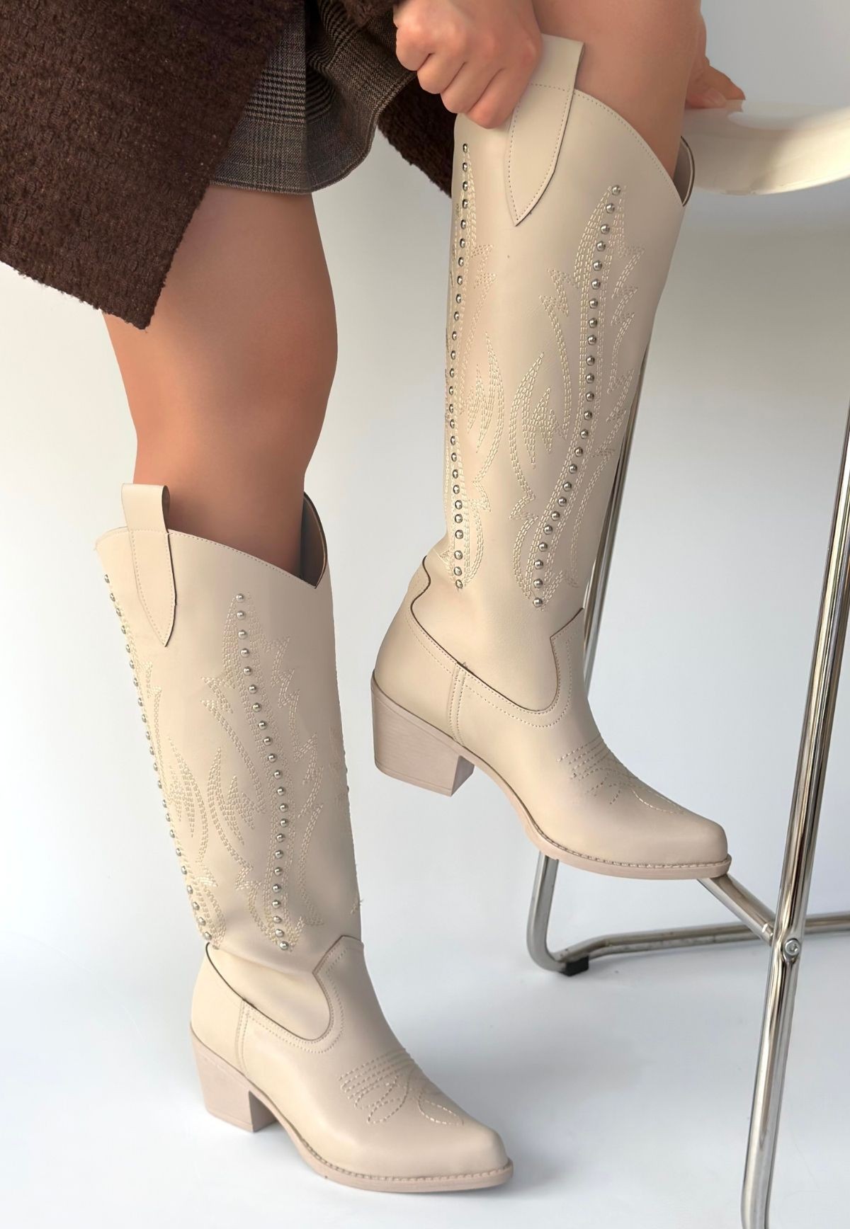 Meof Bej Cilt Topuklu Çizme - Lisinya Meof Bej Cilt Topuklu Çizme - Lisinya