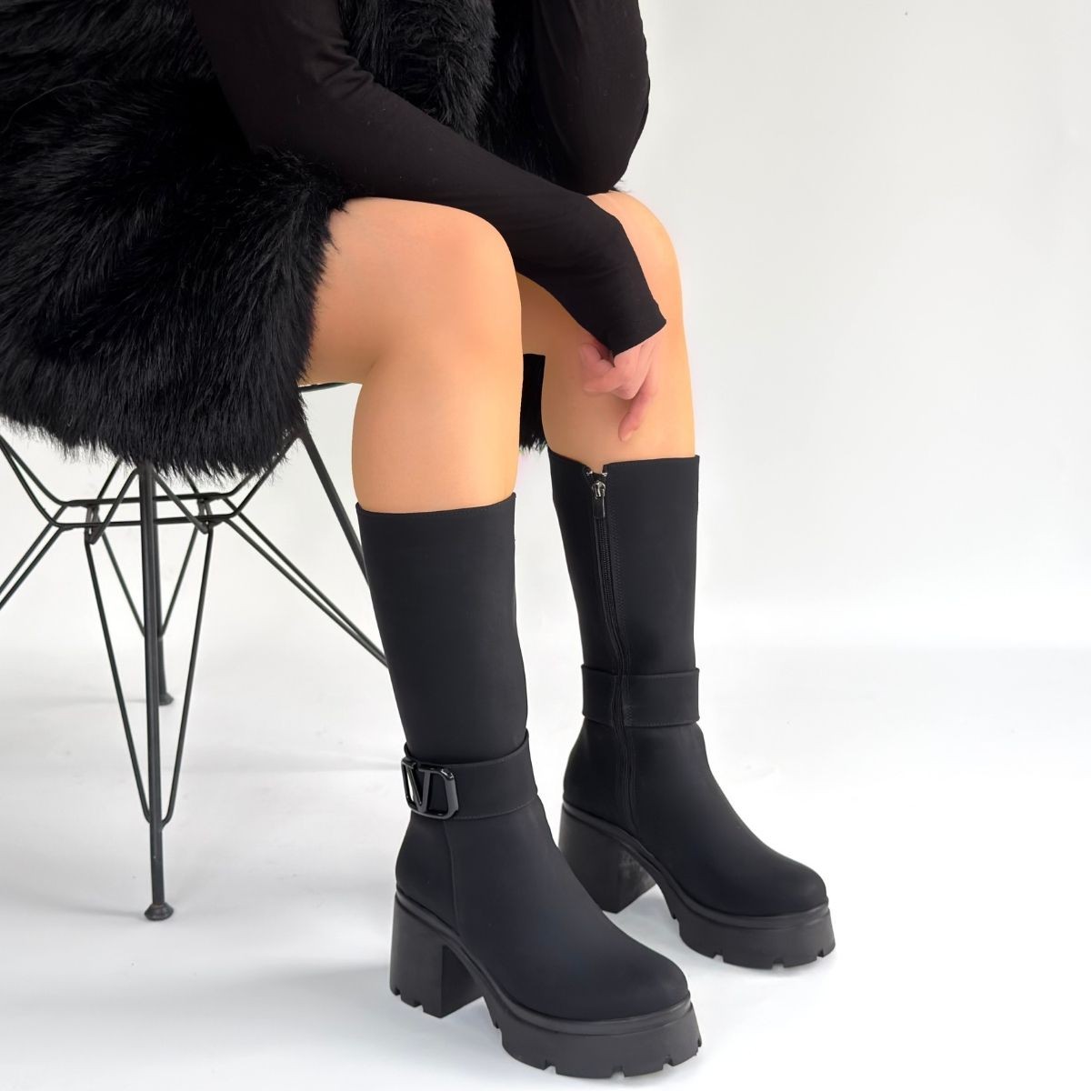 Moki Siyah Nubuk Topuklu Çizme - Lisinya