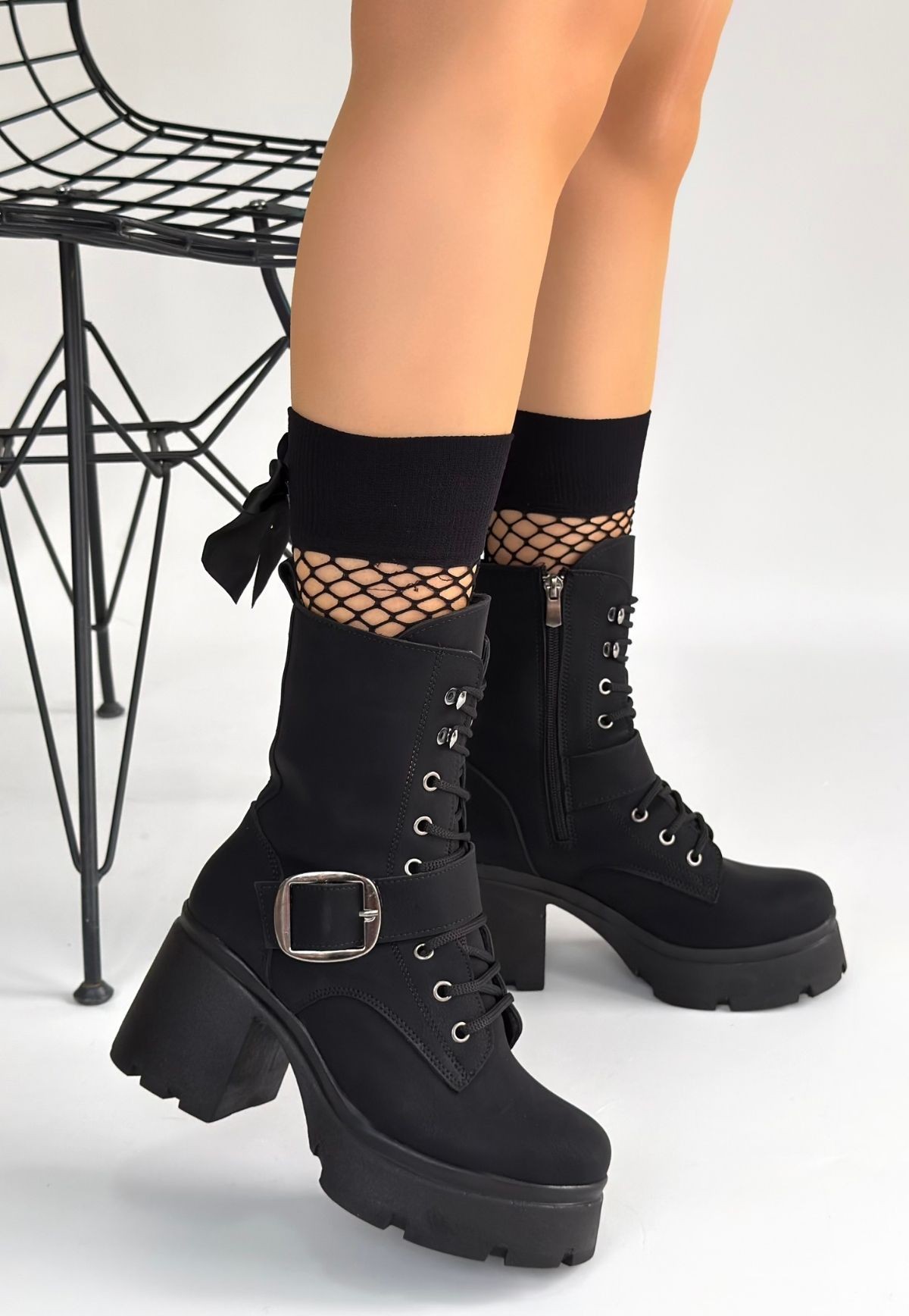 Linma Siyah Nubuk Bağcıklı Topuklu Bot - Lisinya