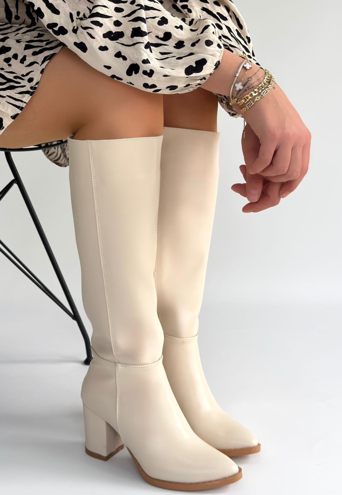 Morena Bej Cilt Bej Tabanlı Topuklu Çizme - Lisinya