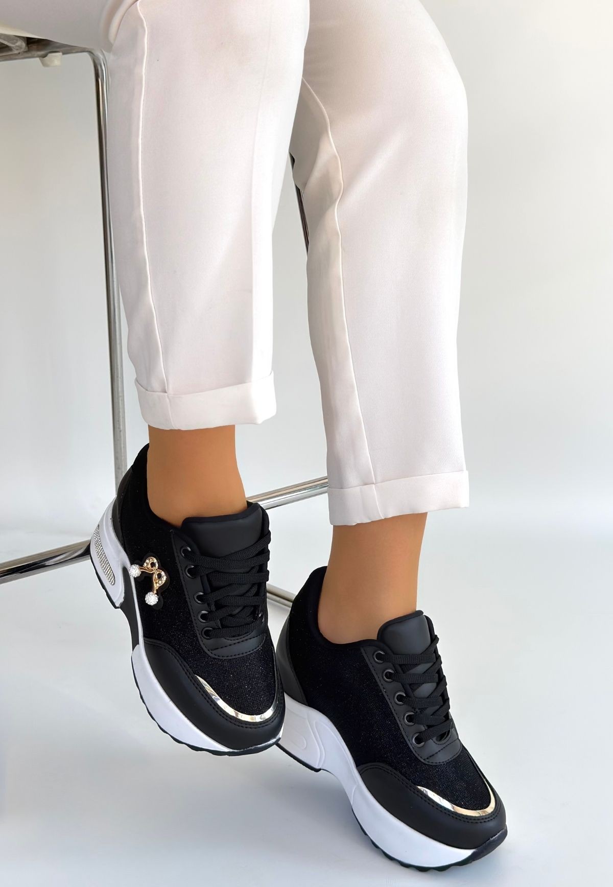 Wody Siyah Cilt Simli Bağcıklı Spor Ayakkabı - Lisinya