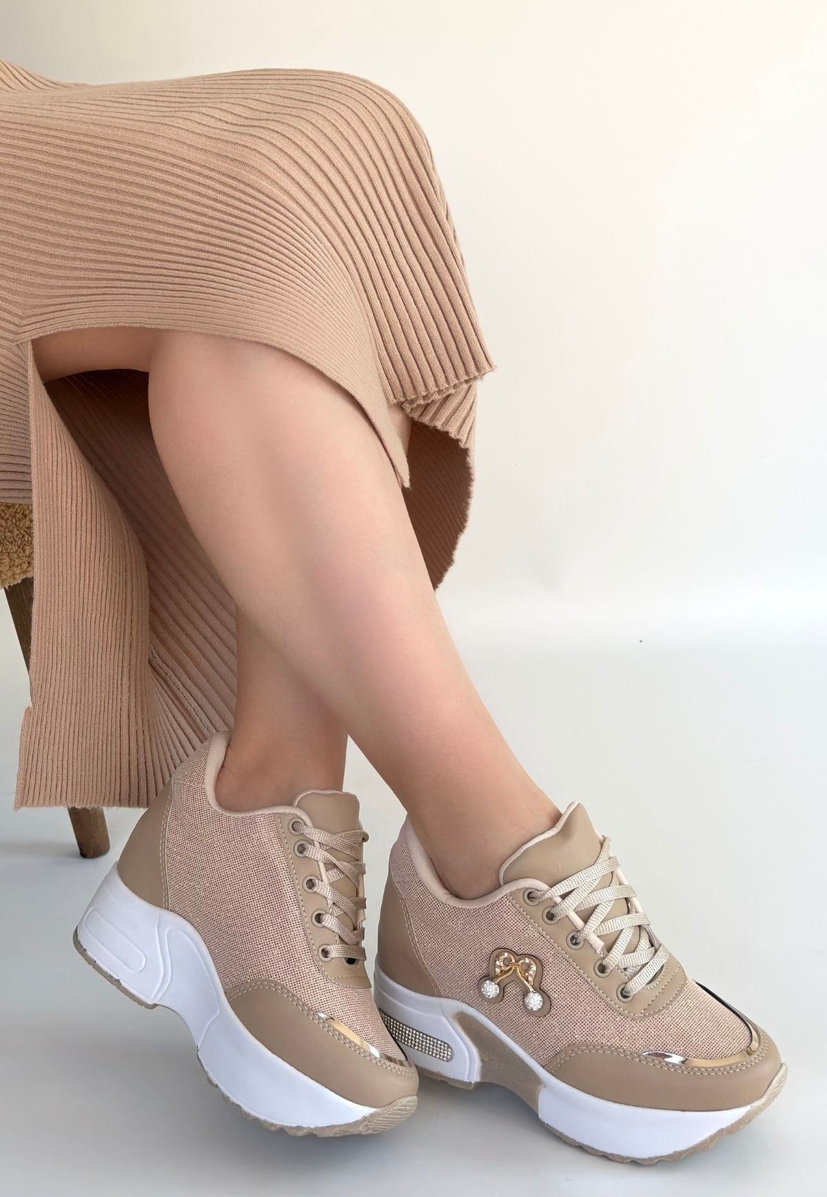 Wody Bej Cilt Simli Bağcıklı Spor Ayakkabı - Lisinya