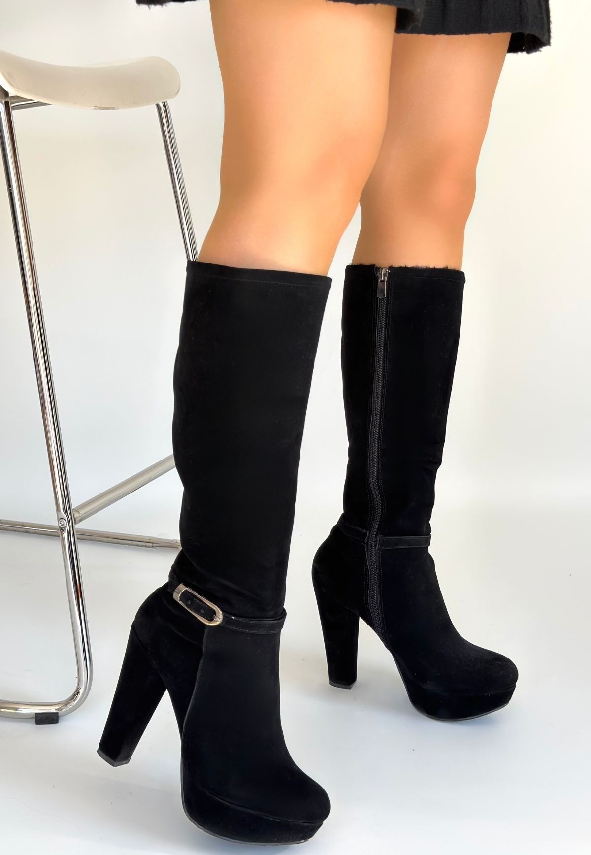 Tekja Siyah Süet Topuklu Çizme - Lisinya