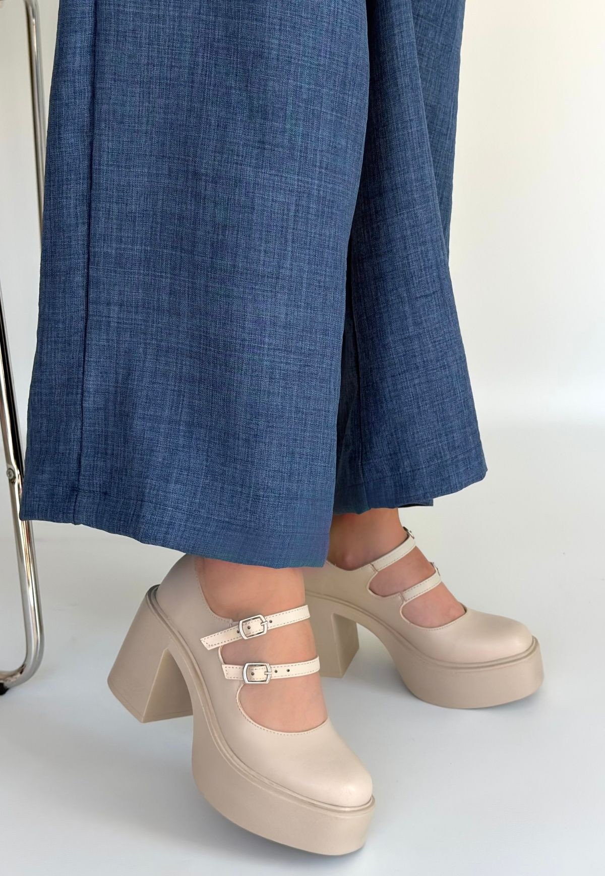 Jarlo Bej Cilt Dolgu Topuk Ayakkabı - Lisinya