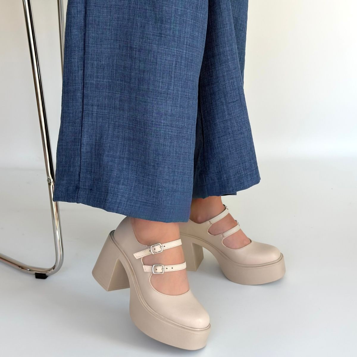 Jarlo Bej Cilt Dolgu Topuk Ayakkabı - Lisinya Jarlo Bej Cilt Dolgu Topuk Ayakkabı - Lisinya