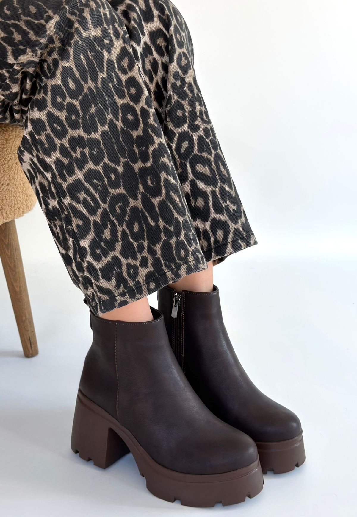 Belay Acı Kahve Nubuk Topuklu Bot - Lisinya