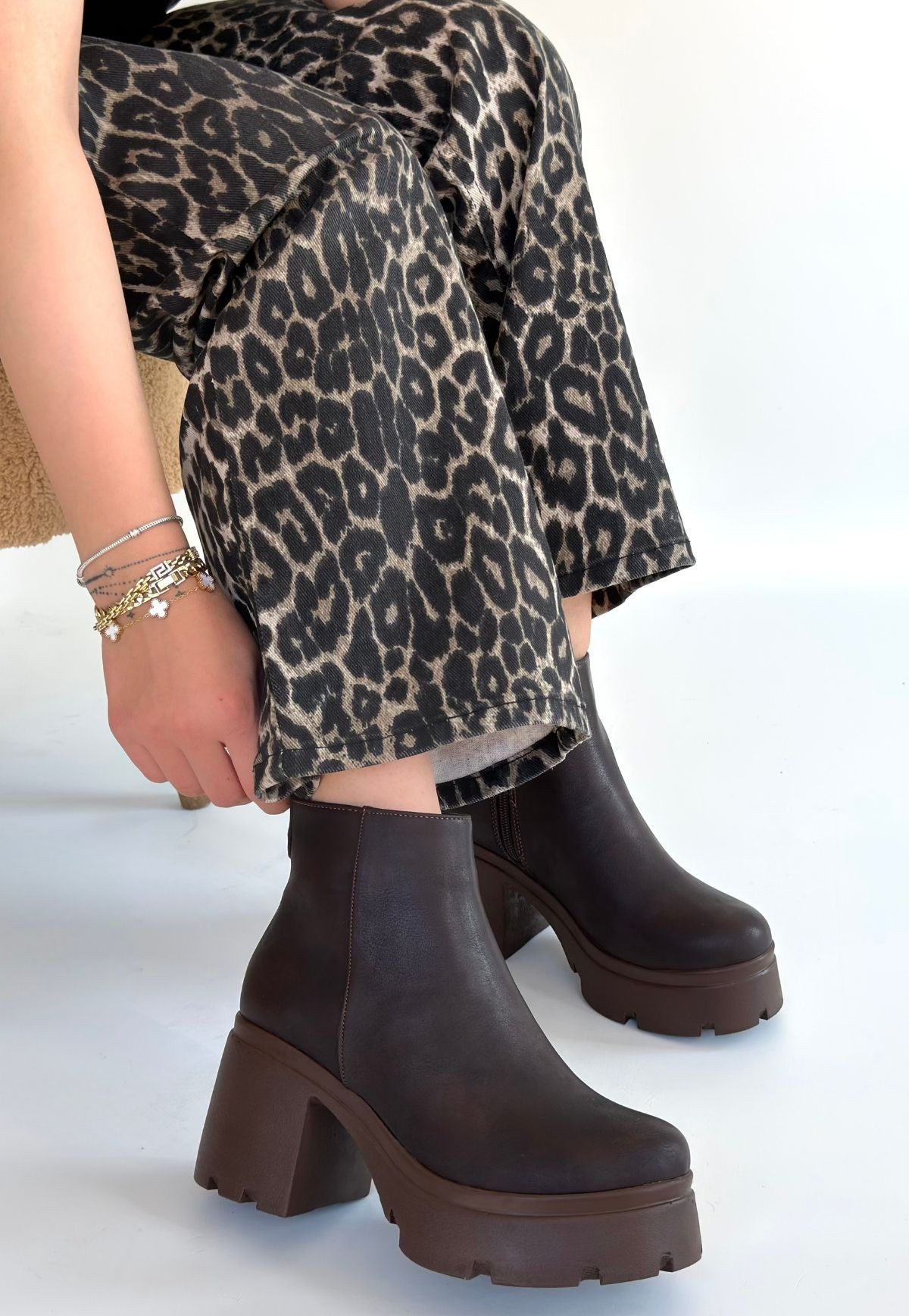 Belay Acı Kahve Nubuk Topuklu Bot - Lisinya