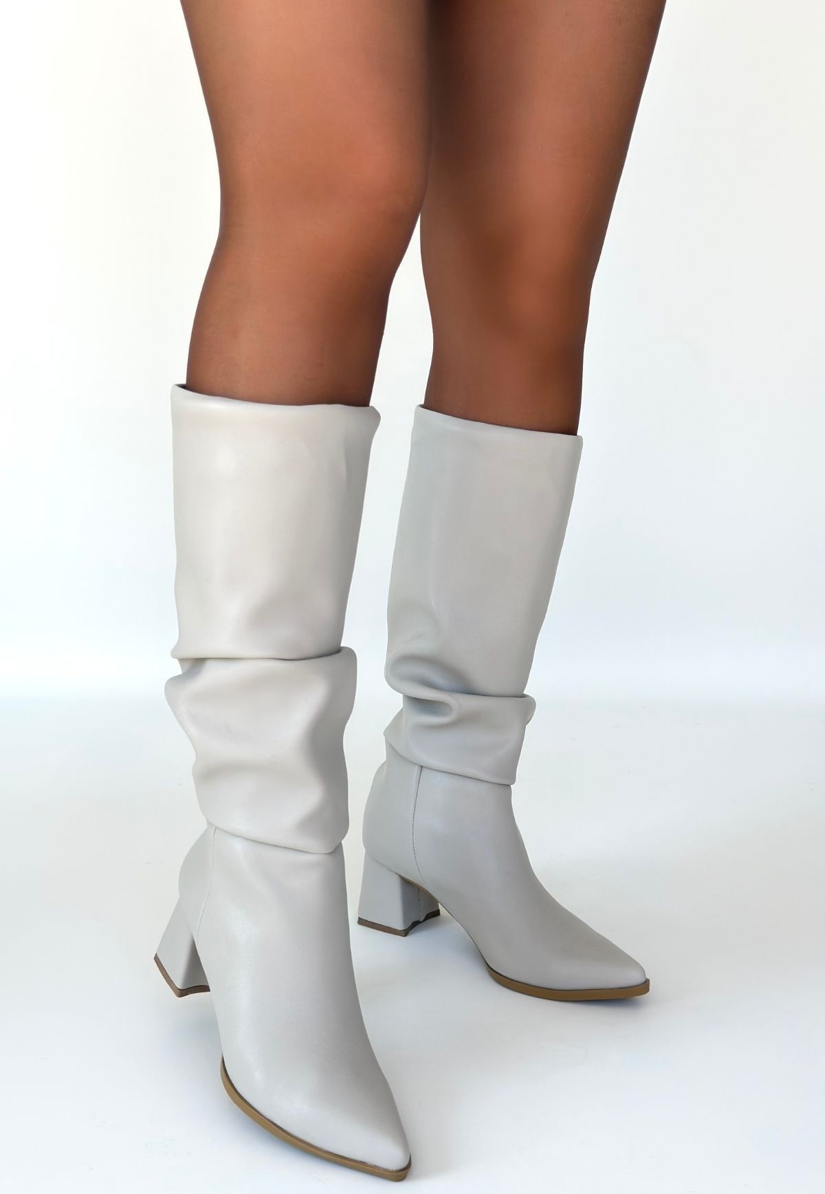 Pitay Bej Cilt Topuklu Çizme - Lisinya