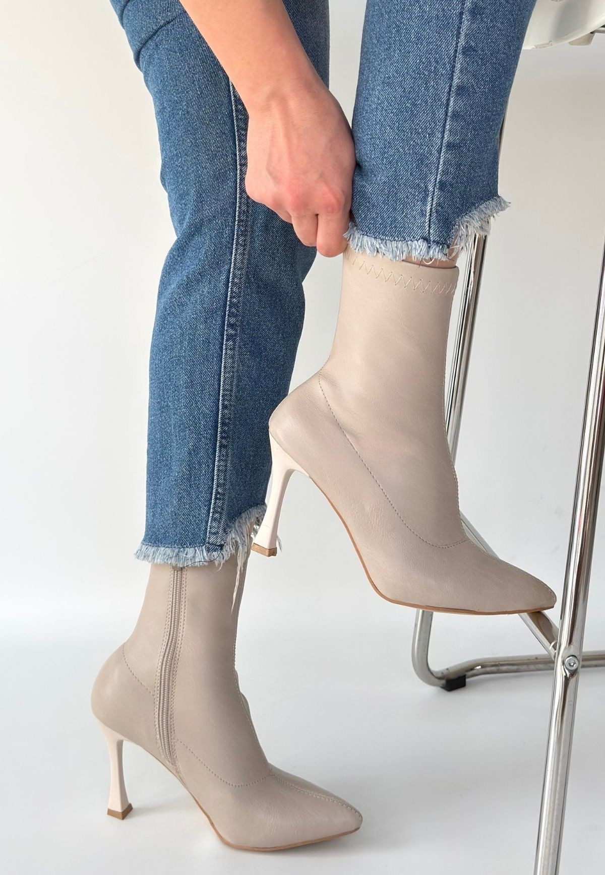 Orjen Bej Cilt Streç Topuklu Bot - Lisinya