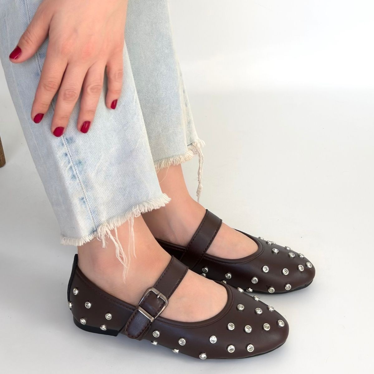 Ritta Kahverengi Cilt Kemerli Babet Ayakkabı - Lisinya