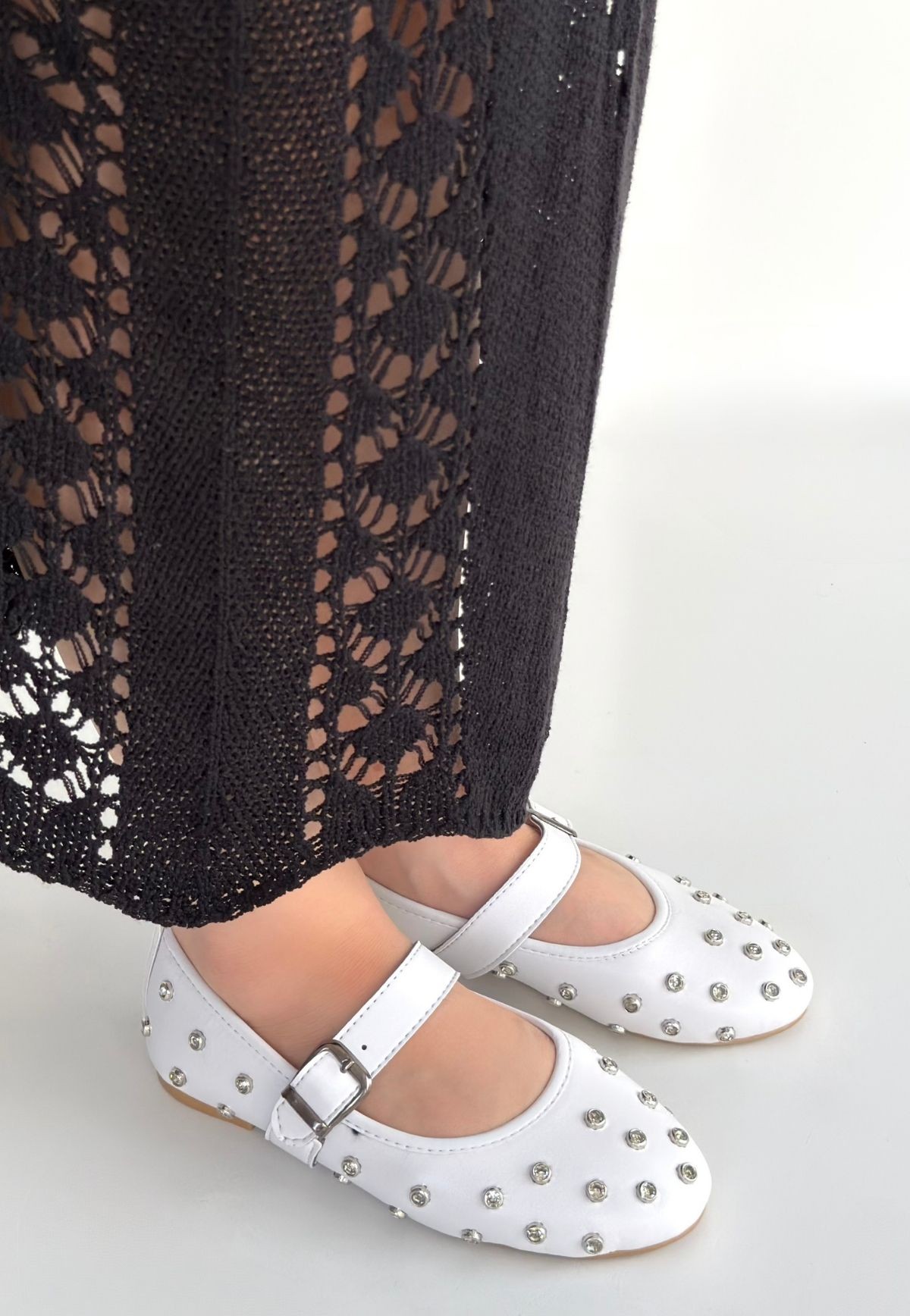 Ritta Beyaz Cilt Kemerli Babet Ayakkabı - Lisinya