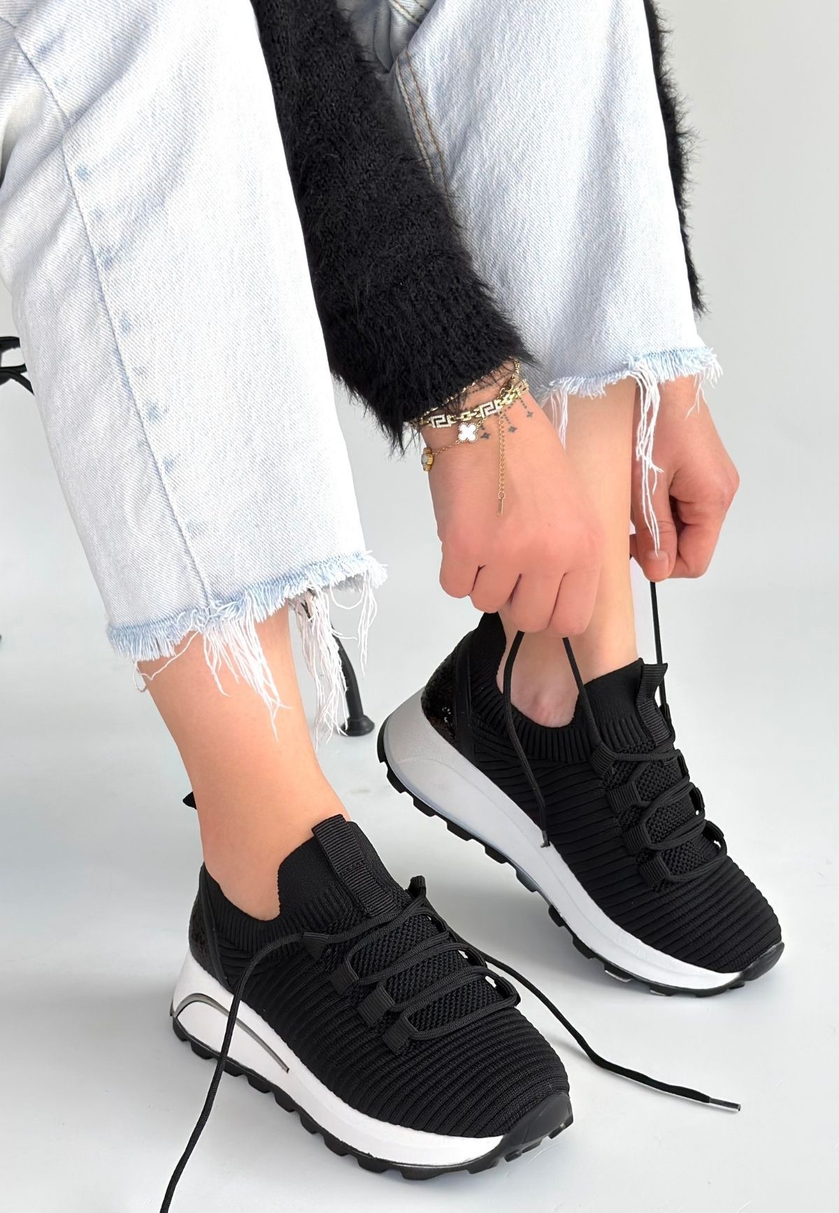 Feort Siyah Triko Bağcıklı Spor Ayakkabı - Lisinya