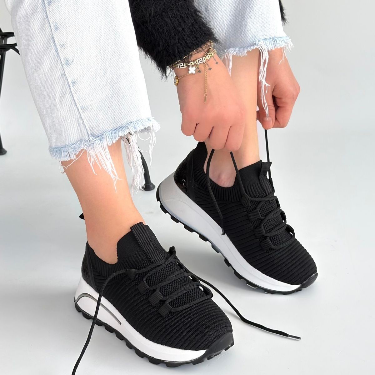 Feort Siyah Triko Bağcıklı Spor Ayakkabı - Lisinya