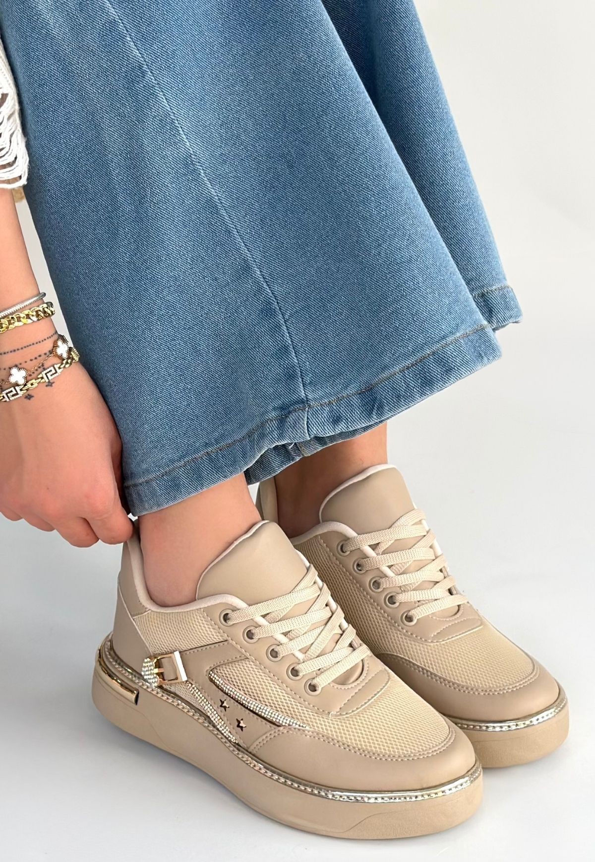 Junda Bej Cilt Bağcıklı Spor Ayakkabı - Lisinya Junda Bej Cilt Bağcıklı Spor Ayakkabı - Lisinya