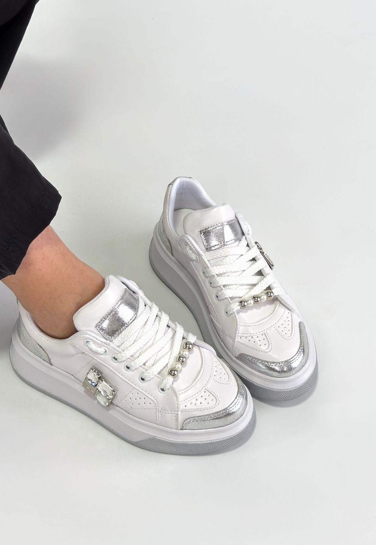 Ceans Beyaz Cilt Bağcıklı Spor Ayakkabı - Lisinya