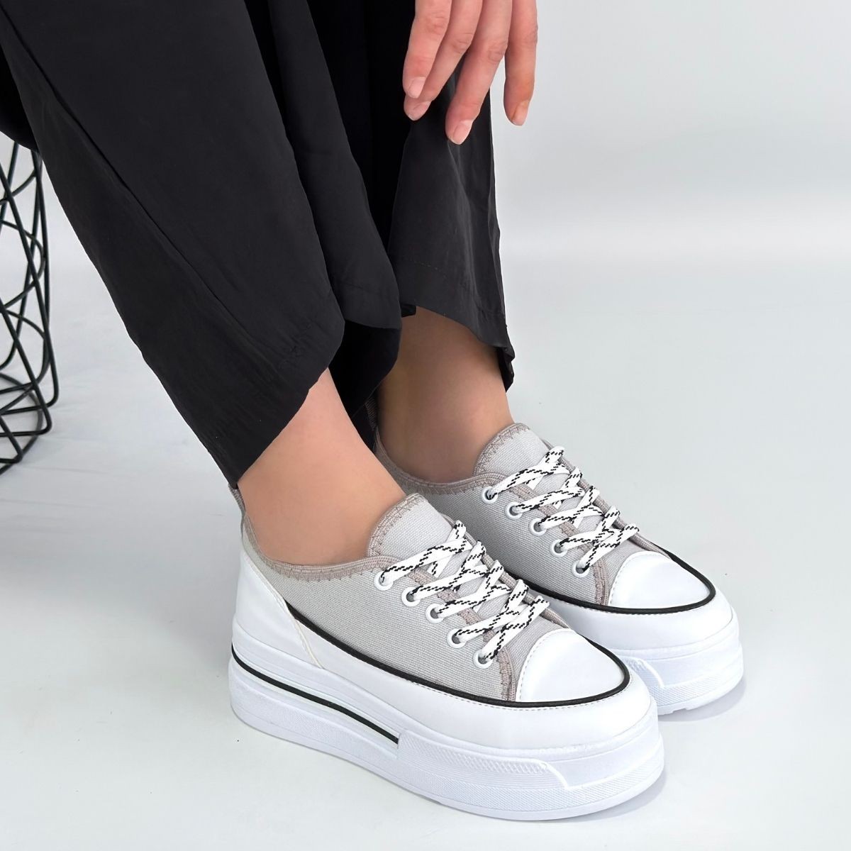 Dalen Gri Keten Bağcıklı Spor Ayakkabı - Lisinya