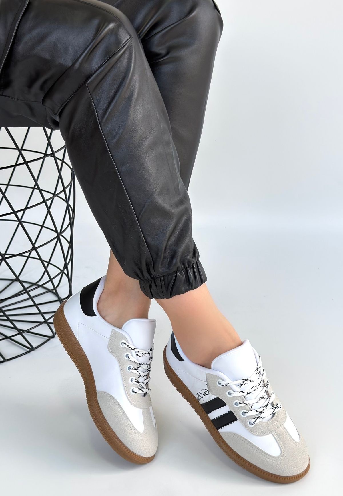 Zerti Beyaz Cilt Bağcıklı Spor Ayakkabı - Lisinya