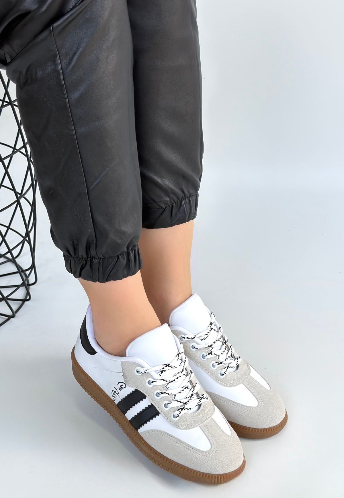 Zerti Beyaz Cilt Bağcıklı Spor Ayakkabı - Lisinya