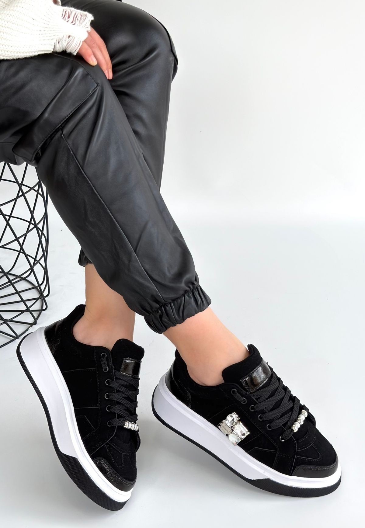 Ceans Siyah Süet Bağcıklı Spor Ayakkabı - Lisinya