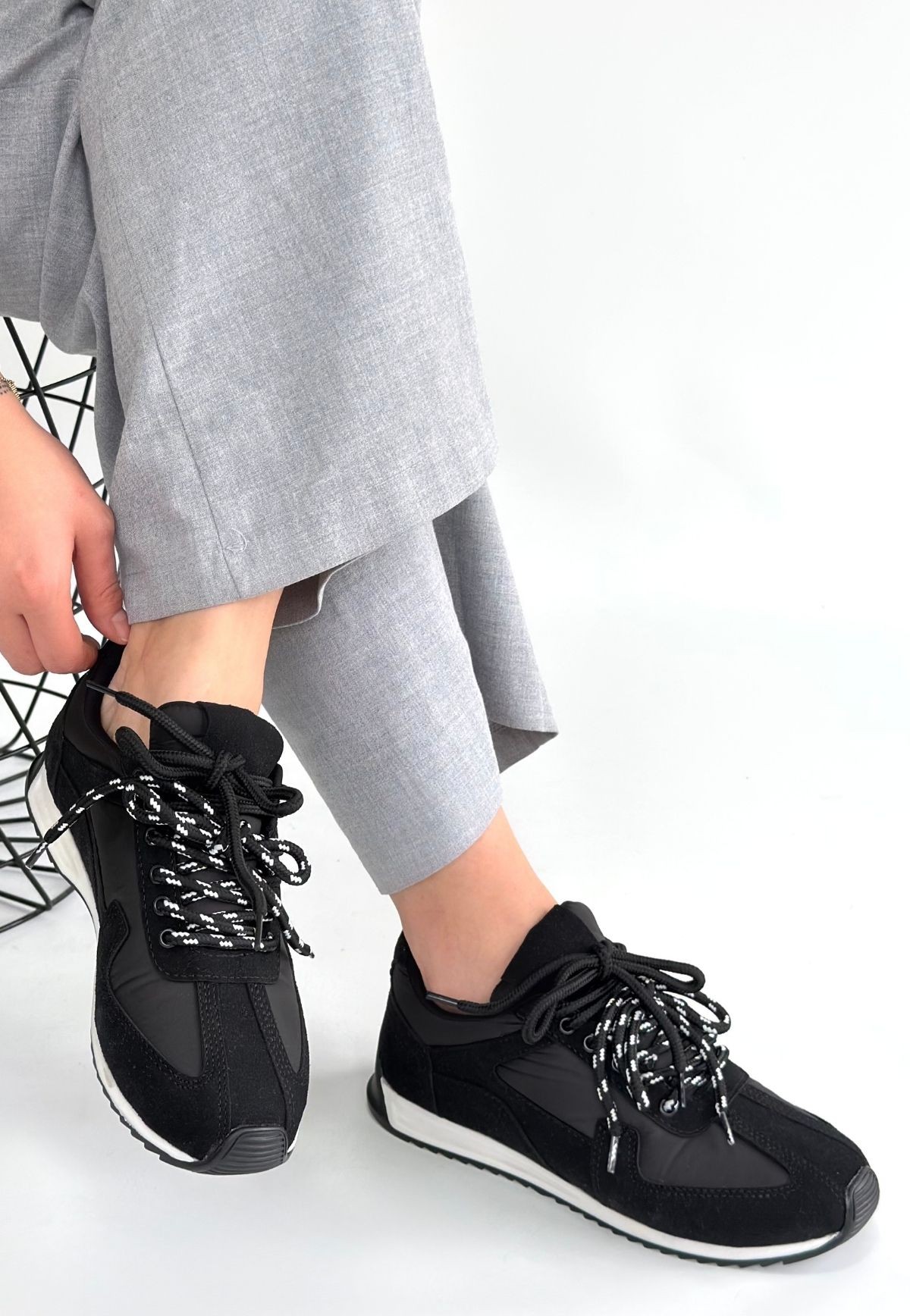 Jeat Siyah Nubuk Bağcıklı Spor Ayakkabı - Lisinya Jeat Siyah Nubuk Bağcıklı Spor Ayakkabı - Lisinya