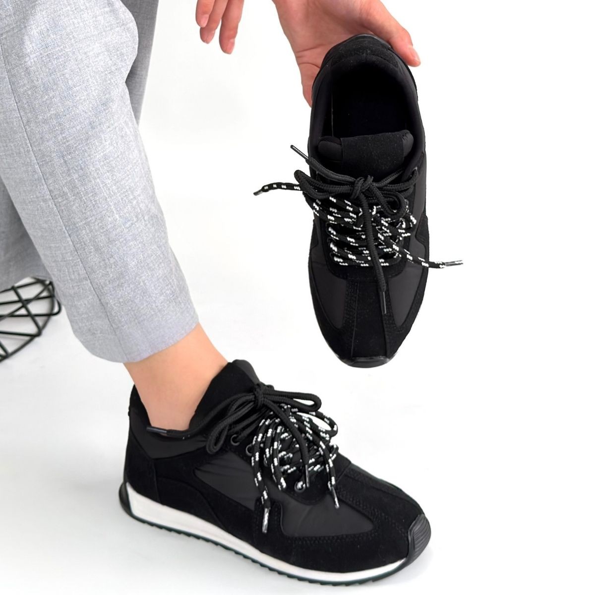 Jeat Siyah Nubuk Bağcıklı Spor Ayakkabı - Lisinya Jeat Siyah Nubuk Bağcıklı Spor Ayakkabı - Lisinya