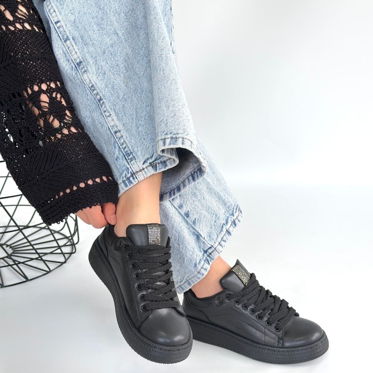 Yier Siyah Cilt Bağcıklı Spor Ayakkabı - Lisinya