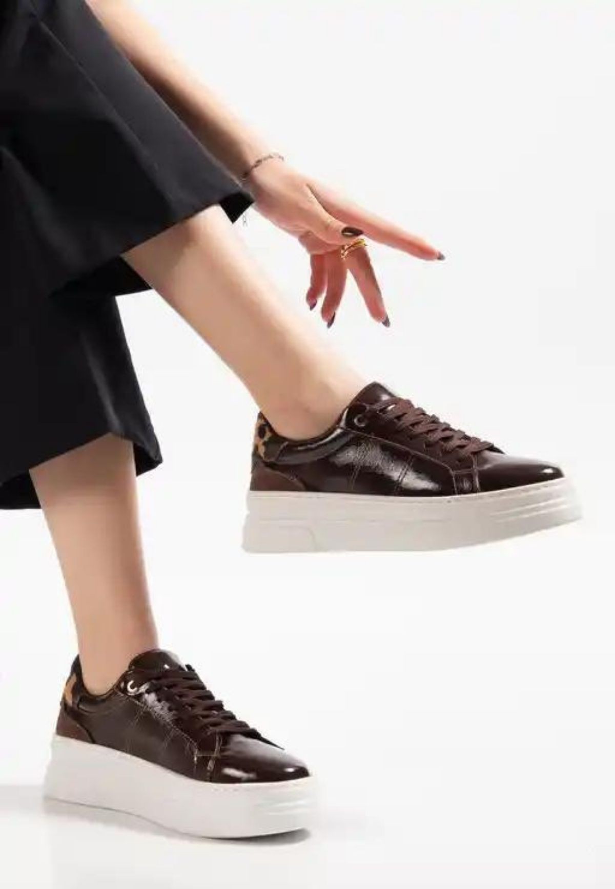 Jetan Kahverengi Rugan Bağcıklı Spor Ayakkabı - Lisinya Jetan Kahverengi Rugan Bağcıklı Spor Ayakkabı - Lisinya