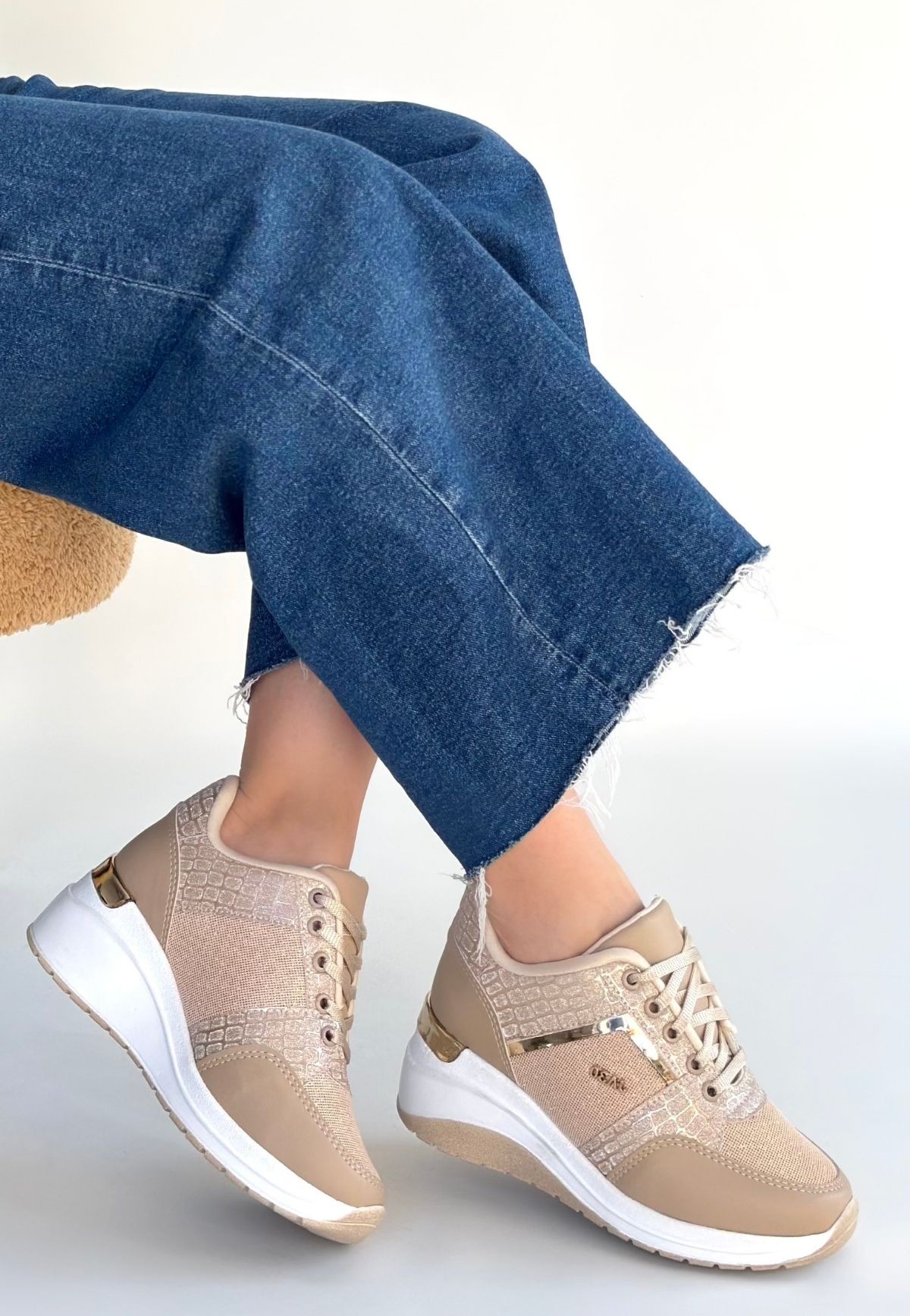 Geja Bej Cilt Bağcıklı Spor Ayakkabı - Lisinya Geja Bej Cilt Bağcıklı Spor Ayakkabı - Lisinya