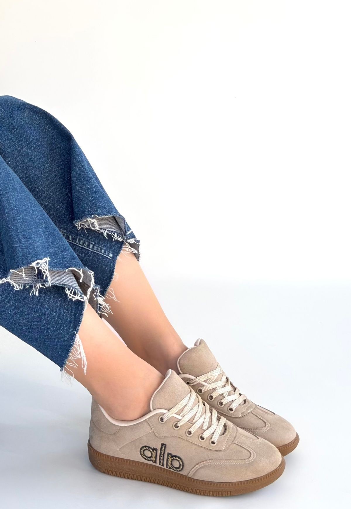 Lendo Bej Süet Bağcıklı Spor Ayakkabı - Lisinya Lendo Bej Süet Bağcıklı Spor Ayakkabı - Lisinya