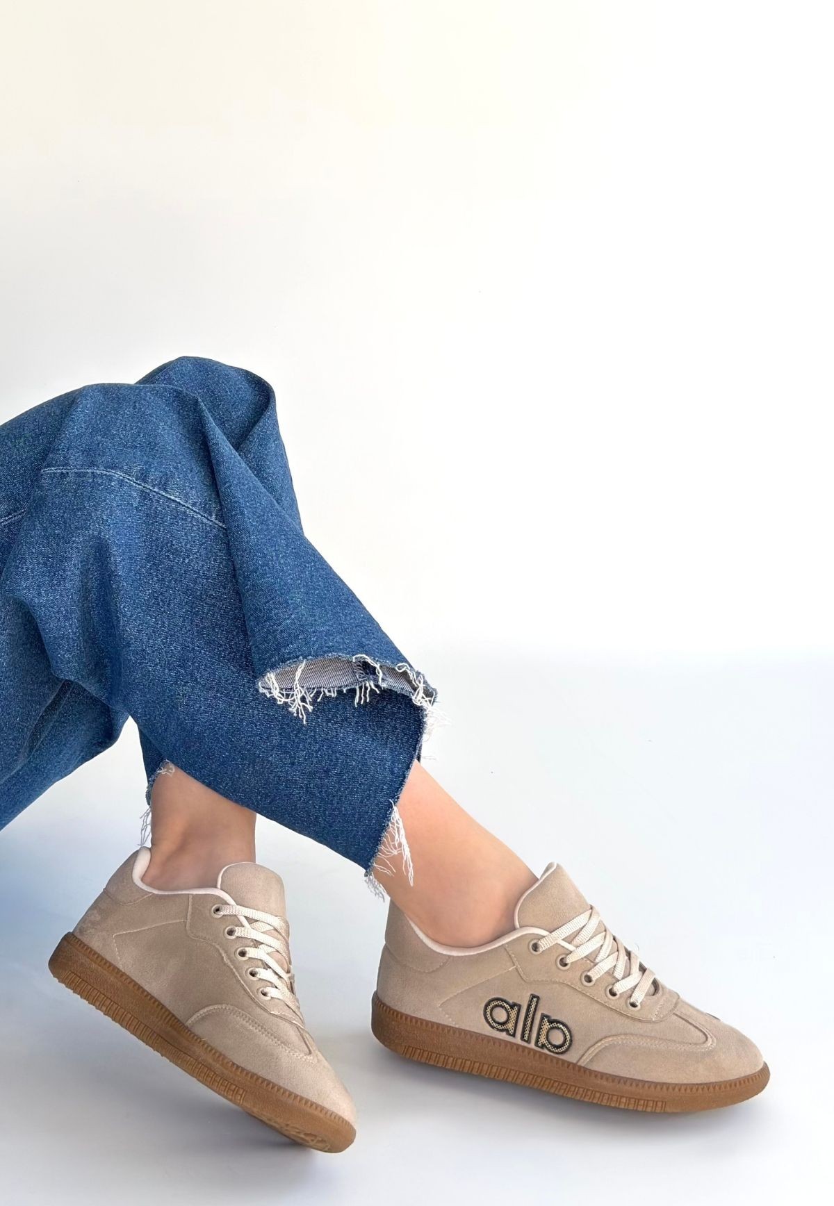 Lendo Bej Süet Bağcıklı Spor Ayakkabı - Lisinya Lendo Bej Süet Bağcıklı Spor Ayakkabı - Lisinya