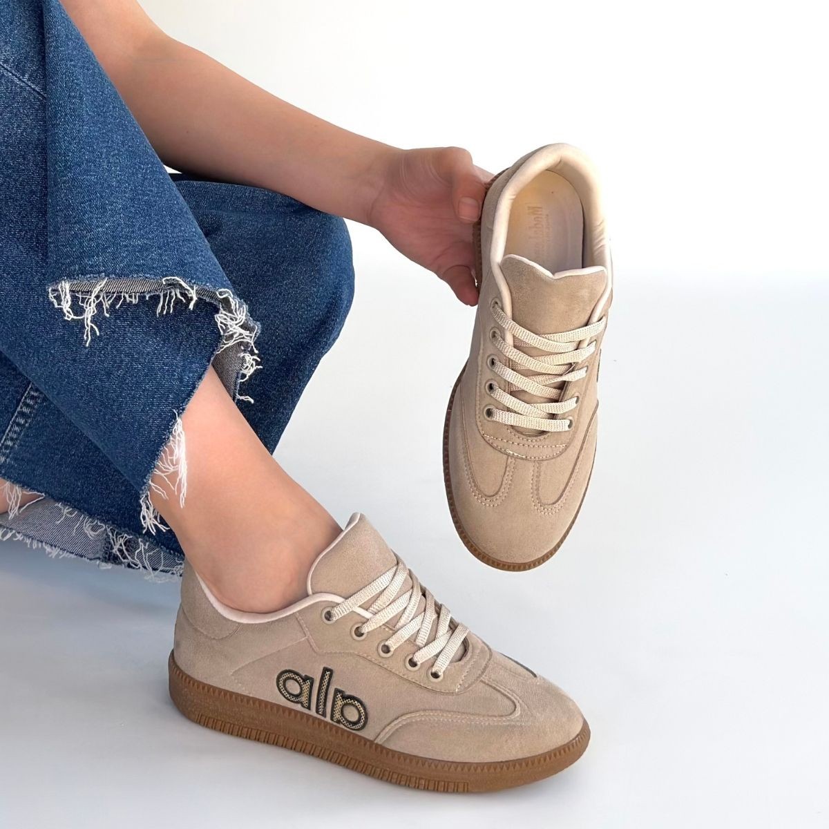 Lendo Bej Süet Bağcıklı Spor Ayakkabı - Lisinya Lendo Bej Süet Bağcıklı Spor Ayakkabı - Lisinya