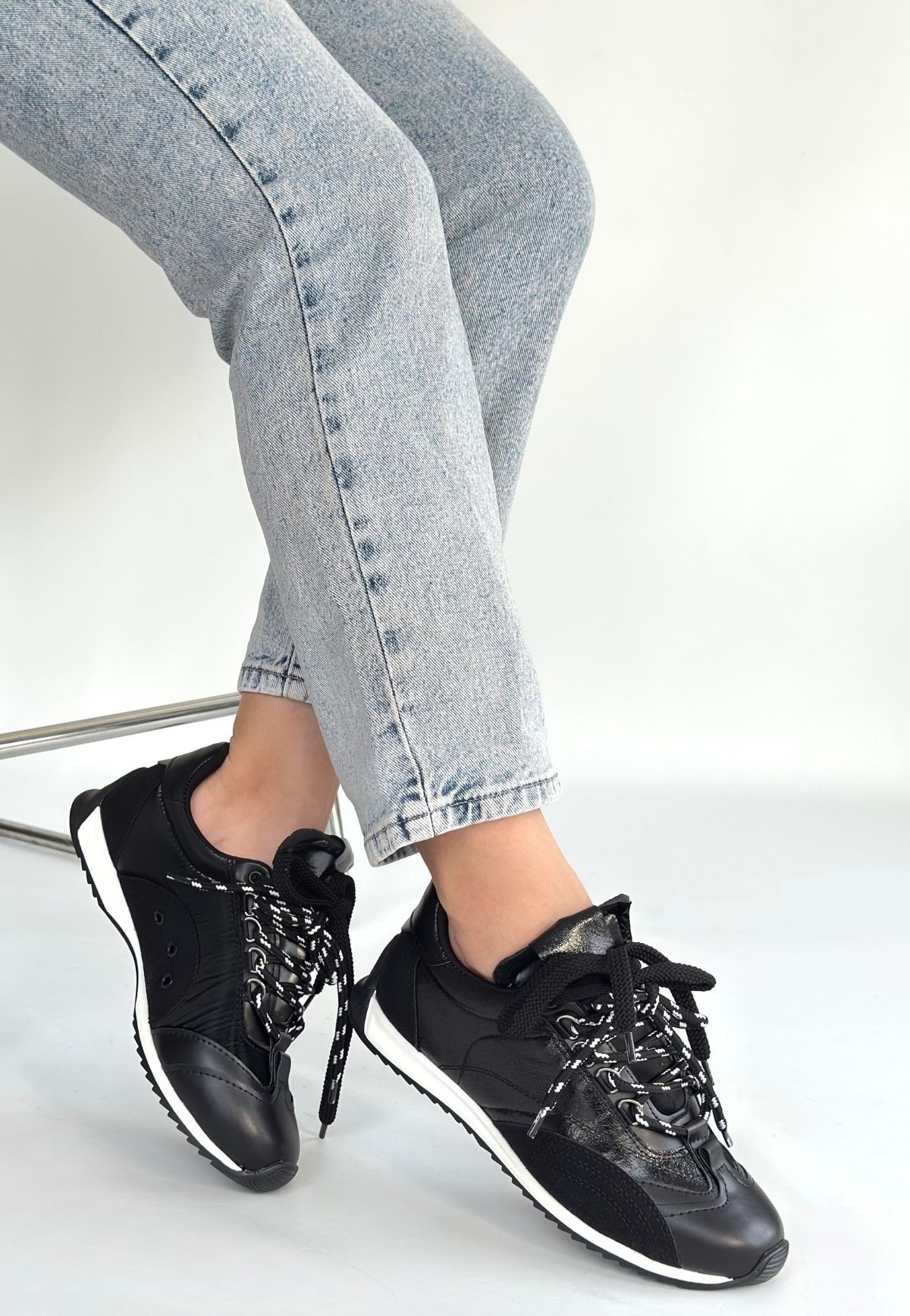 Reat Siyah Cilt Bağcıklı  Paraşüt Detaylı Spor Ayakkabı - Lisinya