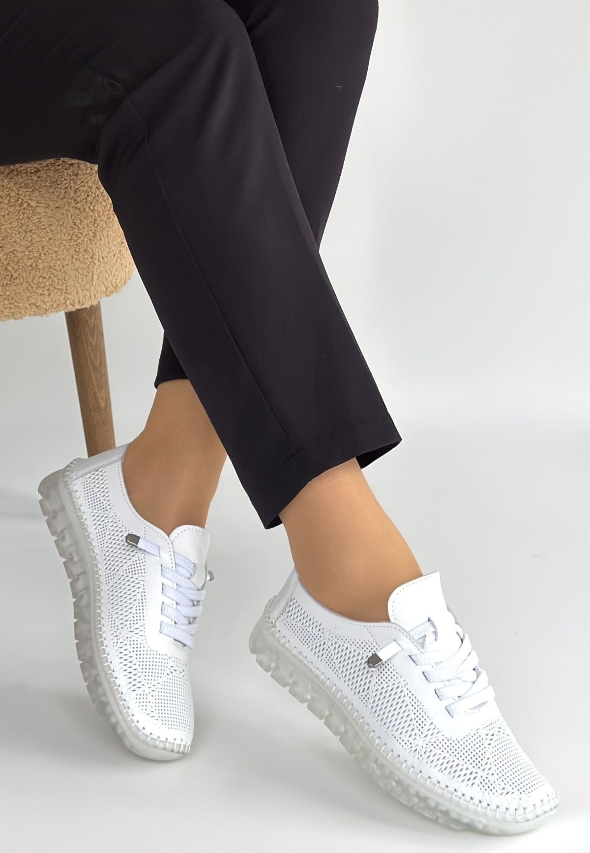 Merja Beyaz Deri Bağcıklı Spor Ayakkabı - Lisinya