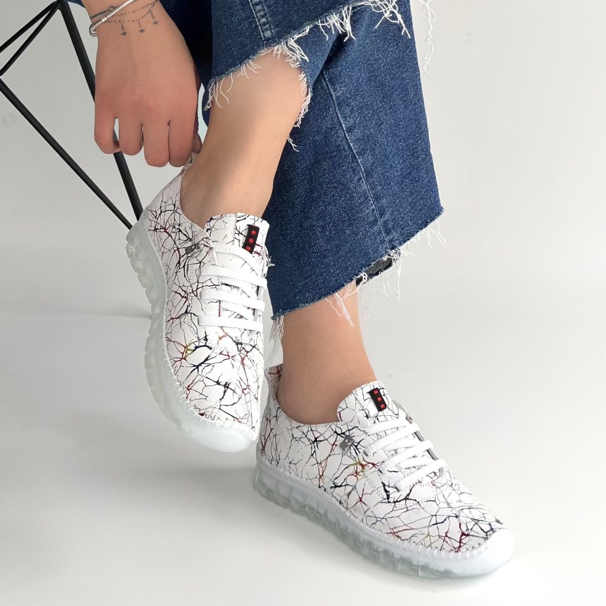 Jiten Beyaz Desenli Deri Bağcıklı Spor Ayakkabı - Lisinya