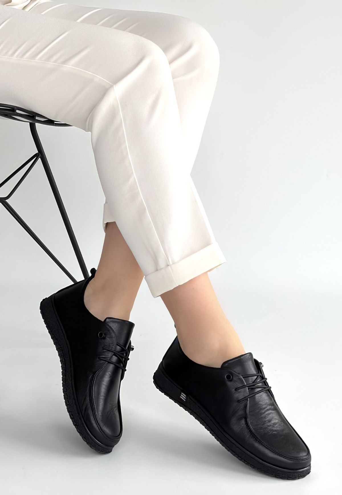 Mopin Siyah Deri Bağcıklı Spor Ayakkabı - Lisinya