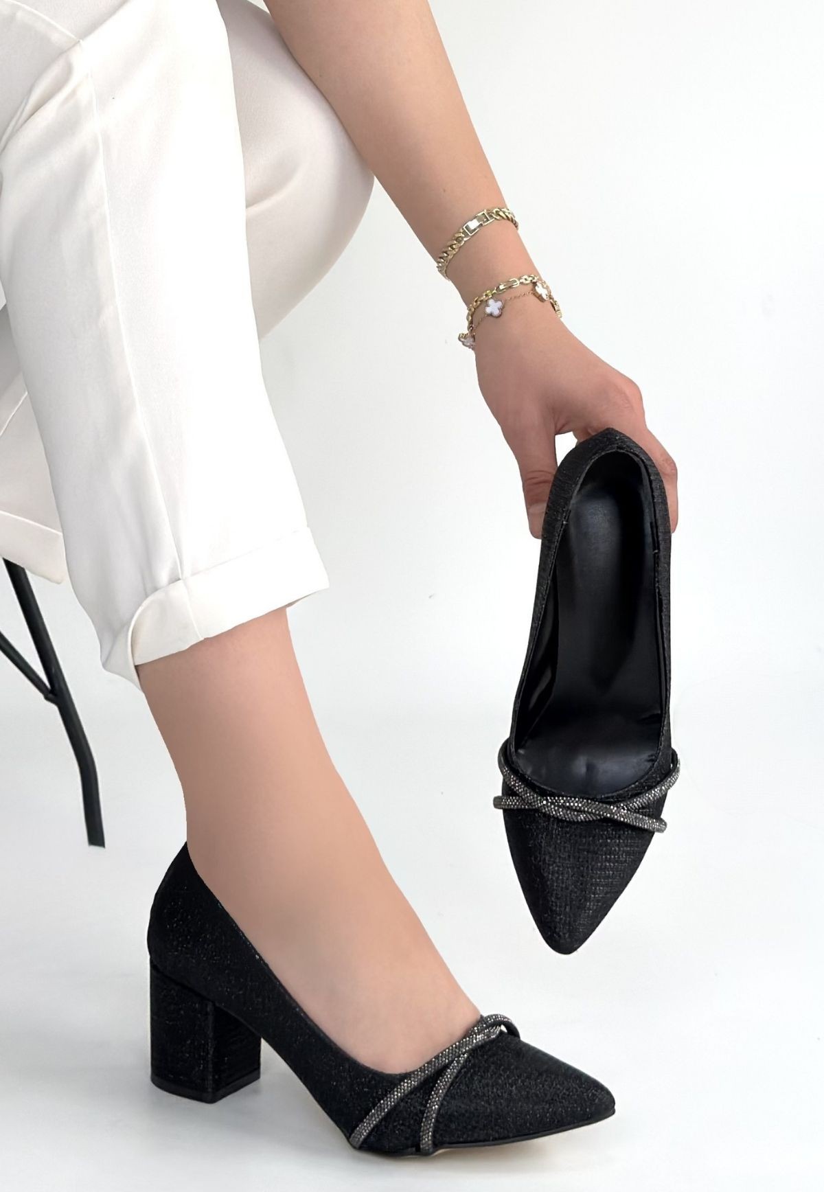 Rewin Siyah Simli Cilt Topuklu Ayakkabı - Lisinya