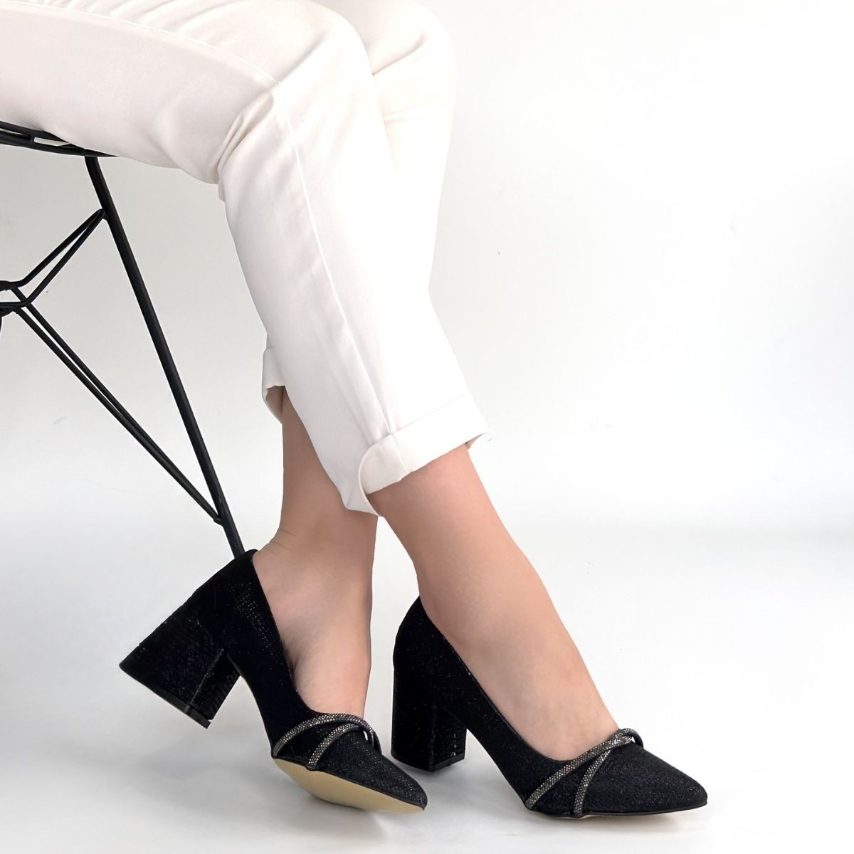 Rewin Siyah Simli Cilt Topuklu Ayakkabı - Lisinya