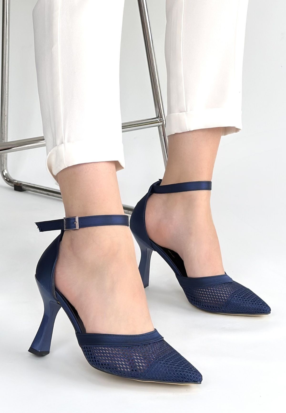 Keny Lacivert Saten Topuklu Ayakkabı - Lisinya
