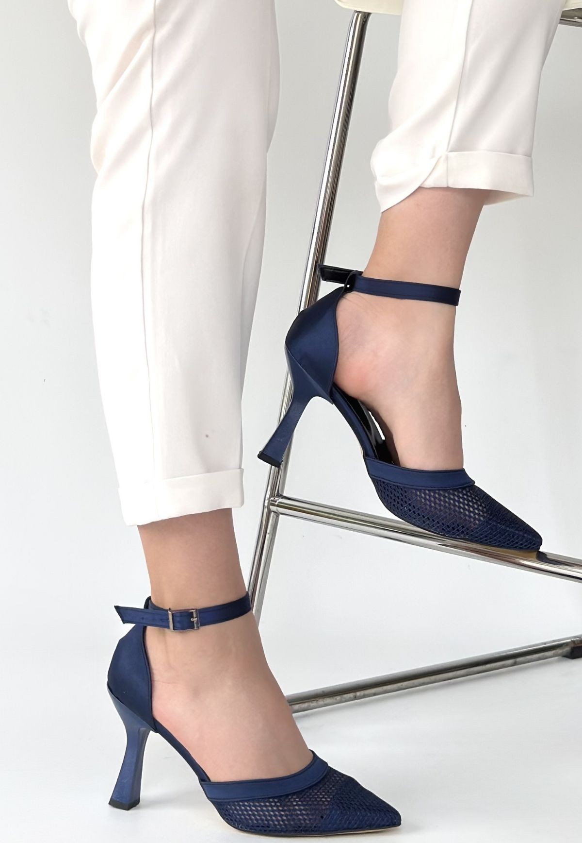 Keny Lacivert Saten Topuklu Ayakkabı - Lisinya Keny Lacivert Saten Topuklu Ayakkabı - Lisinya