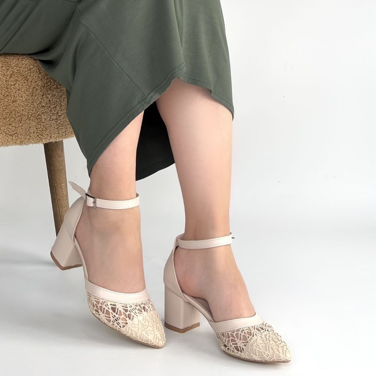 Dmop Bej Cilt Tül Detaylı Topuklu Ayakkabı - Lisinya Dmop Bej Cilt Tül Detaylı Topuklu Ayakkabı - Lisinya