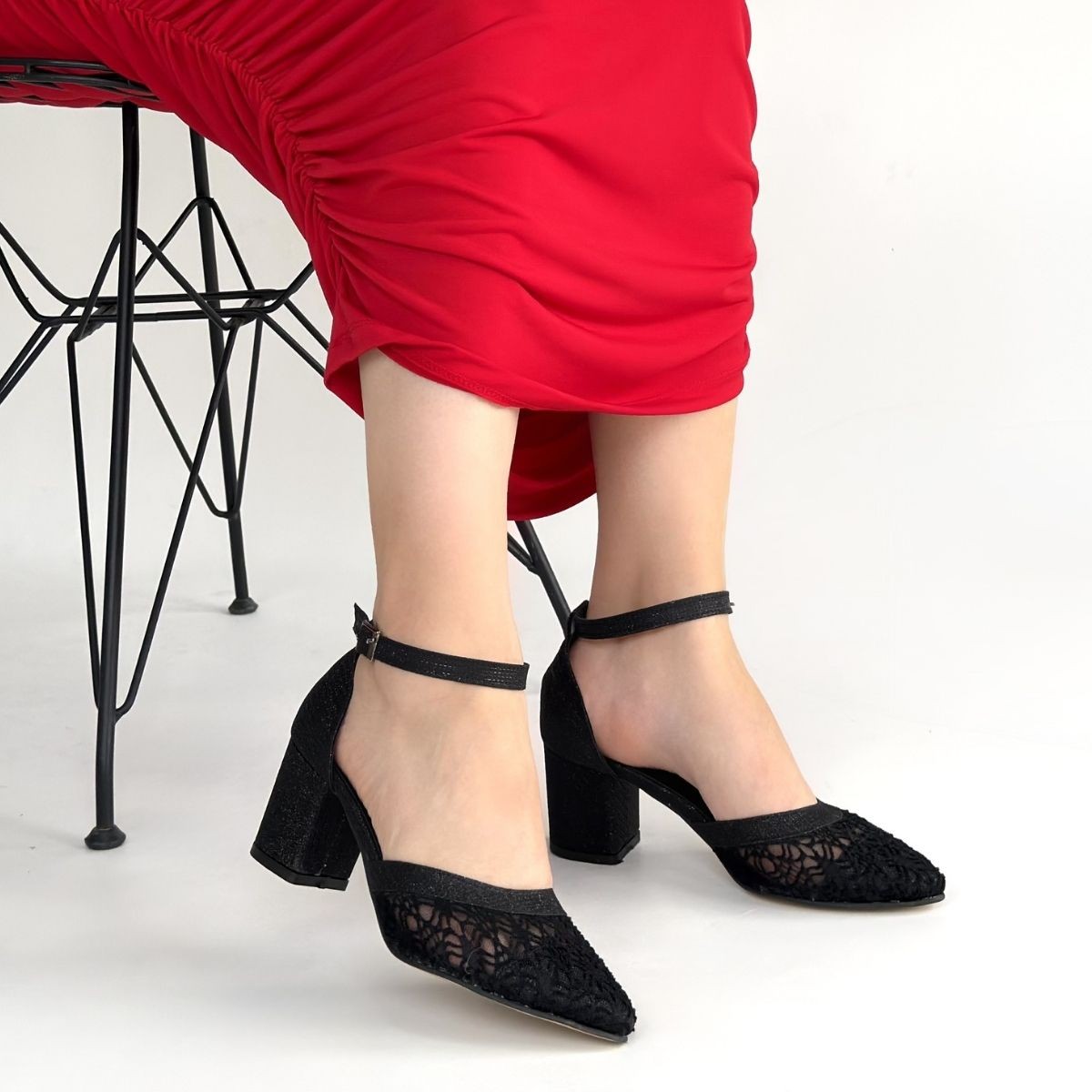 Dmop Siyah Cilt Simli Tül Detaylı Topuklu Ayakkabı - Lisinya Dmop Siyah Cilt Simli Tül Detaylı Topuklu Ayakkabı - Lisinya