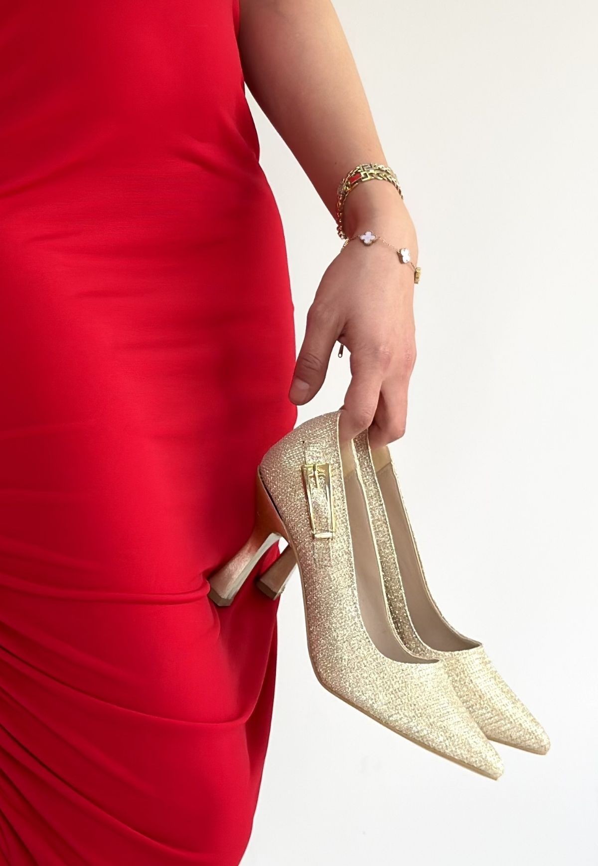 Cerin Gold Saten Simli Topuklu Ayakkabı - Lisinya Cerin Gold Saten Simli Topuklu Ayakkabı - Lisinya