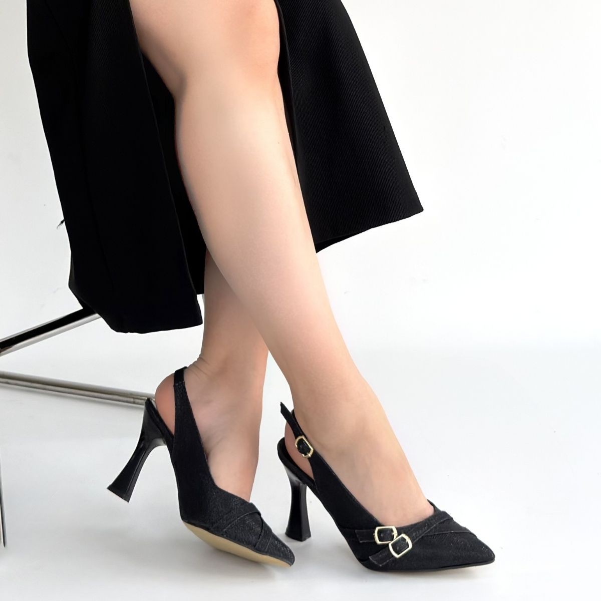 Jedda Siyah Simli Cilt Topuklu Ayakkabı - Lisinya Jedda Siyah Simli Cilt Topuklu Ayakkabı - Lisinya