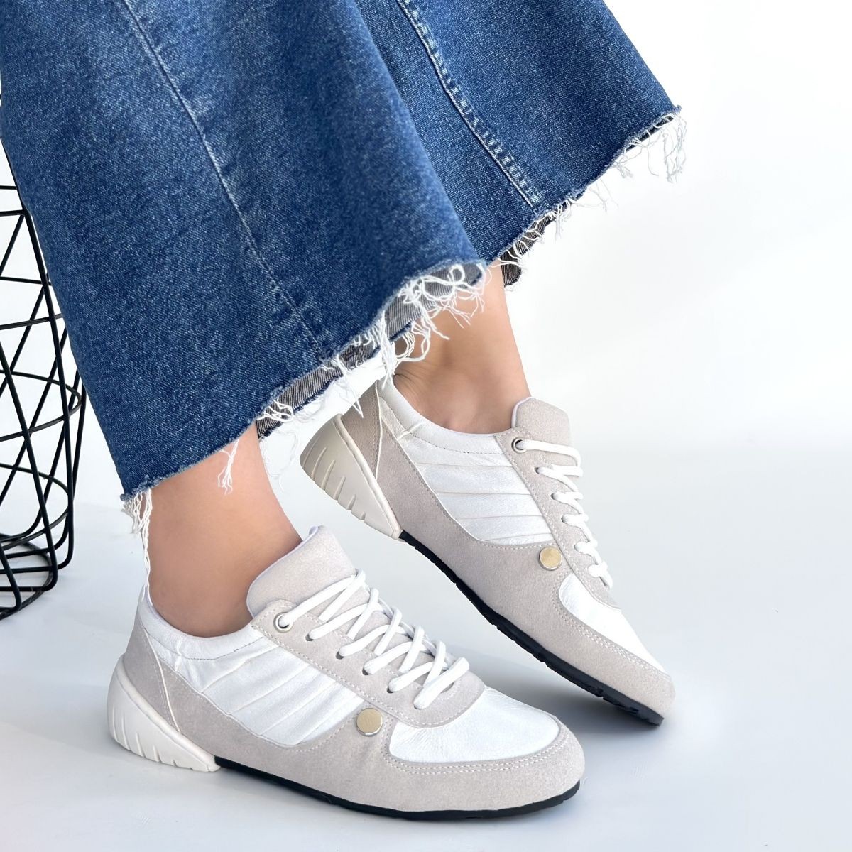 Jawen Gri Nubuk Beyaz Detaylı Spor Ayakkabı - Lisinya