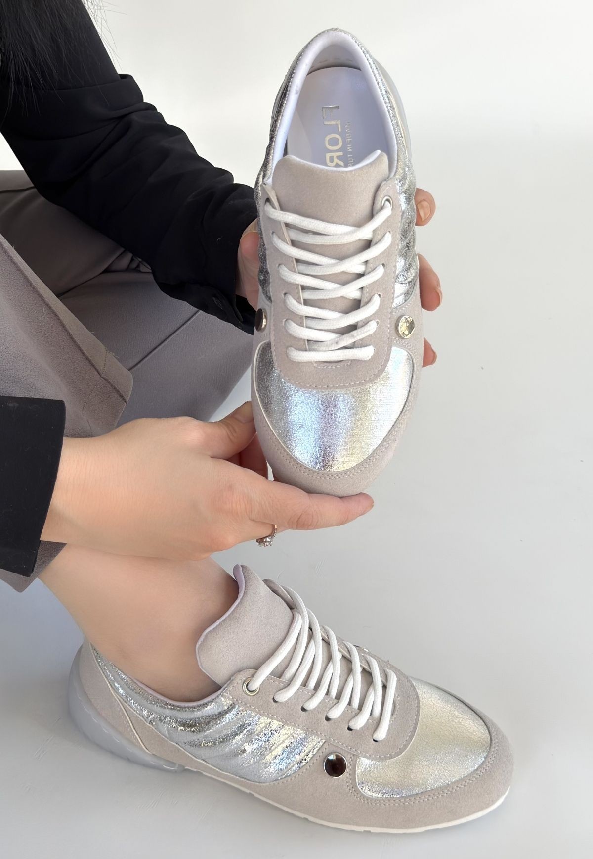 Jawen Gri Nubuk Gümüş Detaylı Spor Ayakkabı - Lisinya