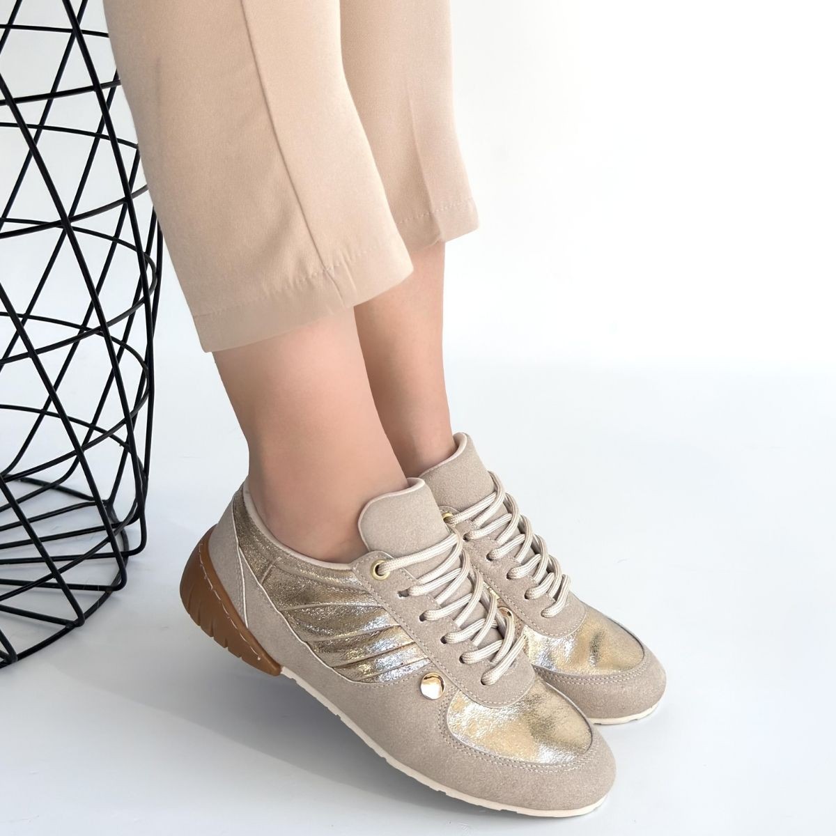 Jawen Bej Nubuk Gold Detaylı Spor Ayakkabı - Lisinya